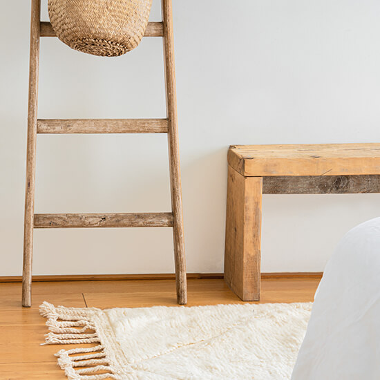 Tapis salon fibule berbère blanc dans salon