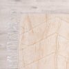 Tapis salon fibule berbère blanc dans intérieur design