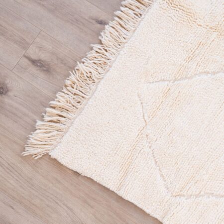 Tapis en laine salon blanc pour décorer sa maison