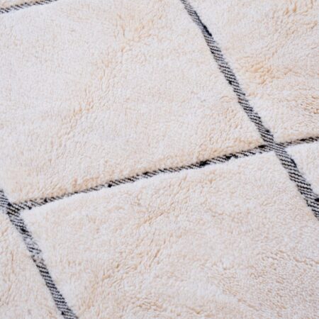 Tapis salon sur-mesure sable et noir Marmoucha