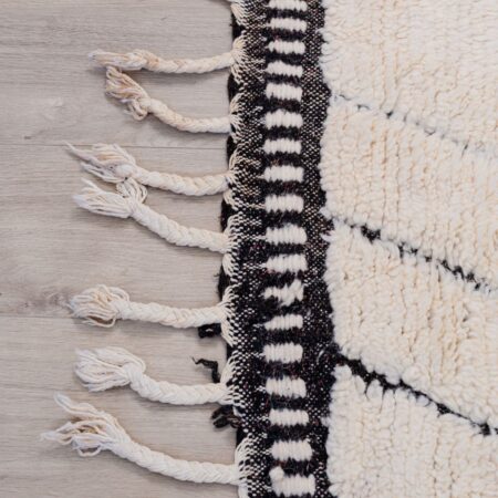 Tapis en laine fait main noir et blanc