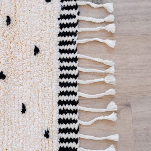 Tapis artisanal sable et noir Marmoucha